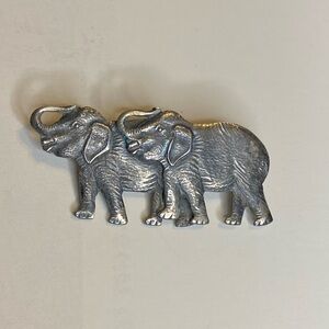 Sterling silver elephant 🐘 brooch